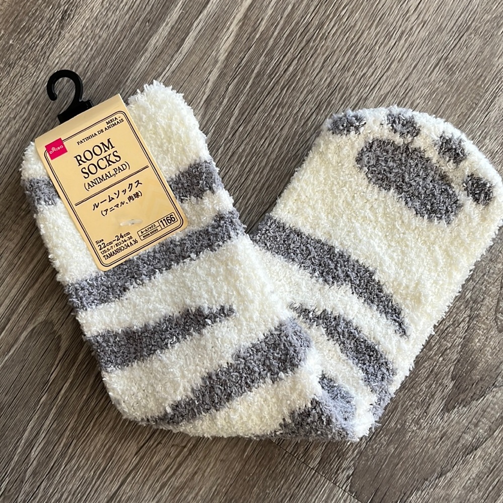 Cat Paw Print Socks